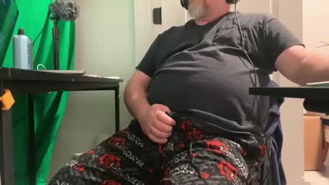 Allergictolove online show from 01/15/25, 11:19