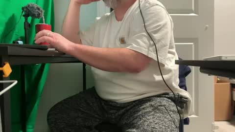 Allergictolove online show from 01/20/25, 08:40