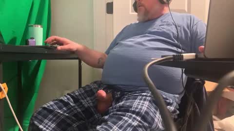 Allergictolove online show from 02/19/25, 11:57