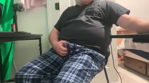 Allergictolove online show from 10/29/25, 11:17