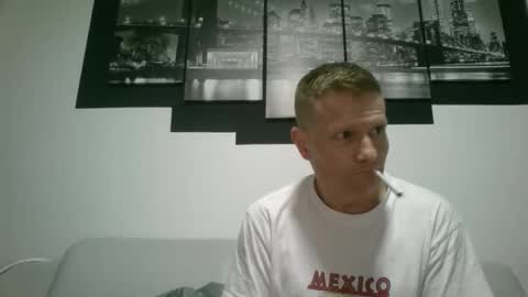 Snapshot of alles594462 chatting on 11/29/25, 03:53 alles594462 online show from 11/29/25, 03:53
