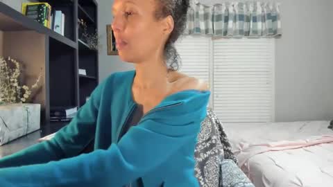 wishlist on bio online show from 02/22/25, 11:35