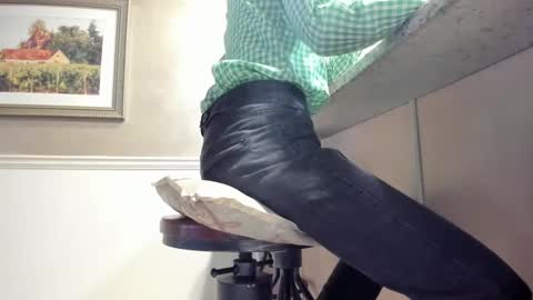 wishlist on bio online show from 09/09/25, 06:07