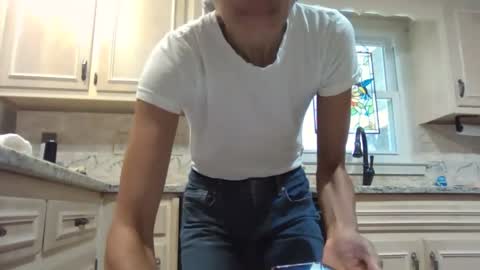 wishlist on bio online show from 09/11/25, 04:18