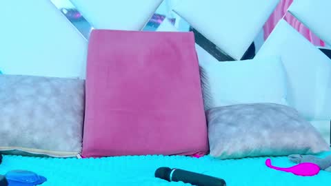 Allicia online show from 01/19/25, 01:21