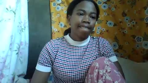 Snapshot of alliciax632770q chatting on 06/27/26, 01:17 alliciax632770q online show from 06/27/26, 01:17