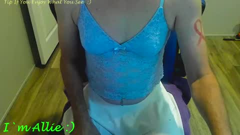 Allie online show from 09/13/25, 02:17