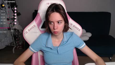 alice online show from 10/19/25, 01:06