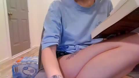 alliebearx online show from 02/10/25, 07:26