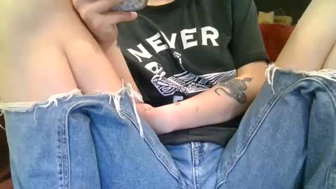 alliebearx online show from 03/02/25, 07:56