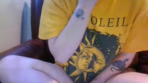 alliebearx online show from 12/22/25, 07:11