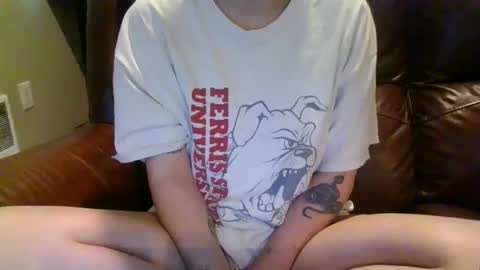 alliebearx online show from 02/13/26, 04:19