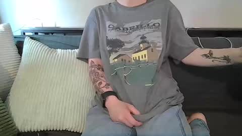 alliebearx online show from 04/21/26, 09:06