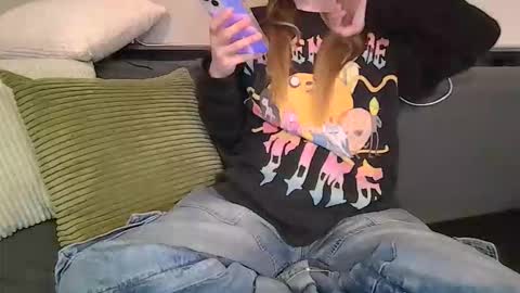 Snapshot of alliebearx chatting on 04/24/26, 03:09 alliebearx online show from 04/24/26, 03:09