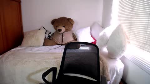 Allie  online show from 12/24/24, 03:47