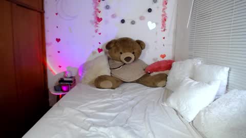 Allie  online show from 02/26/25, 09:58