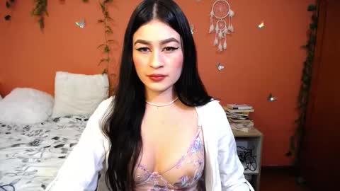 Allie  online show from 11/06/25, 04:41