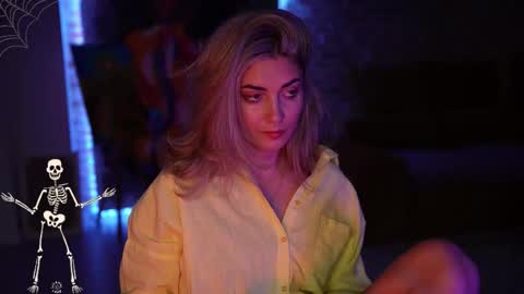 Allie online show from 10/26/25, 05:46