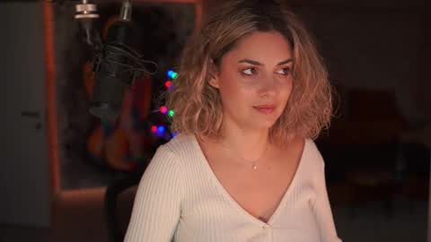 Allie online show from 12/14/25, 01:16