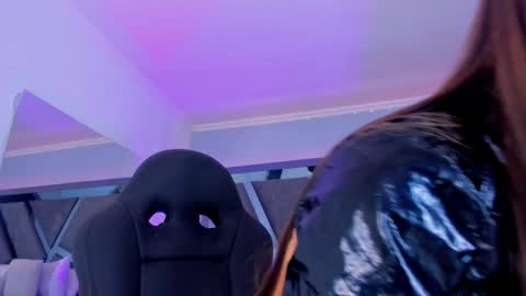    online show from 01/08/25, 10:37