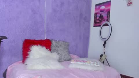 ALLIS0N IK  online show from 01/21/25, 08:41