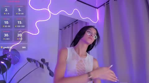 Snapshot of allison_alahia chatting on 05/27/26, 01:57 Allison online show from 05/27/26, 01:57