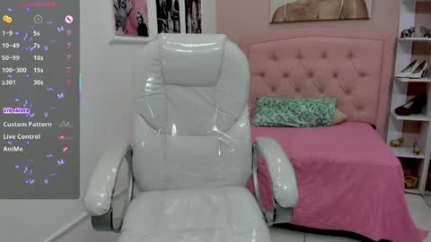 Snapshot of allison_garcia chatting on 04/24/26, 06:43 ALLISON online show from 04/24/26, 06:43