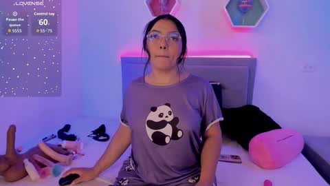 Snapshot of allison_muun chatting on 02/21/26, 02:40 Ally online show from 02/21/26, 02:40