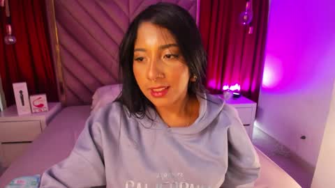 Snapshot of allisonfoster_ chatting on 01/20/25, 09:01 Allison online show from 01/20/25, 09:01