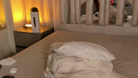 Snapshot of allisonfoster_ chatting on 02/24/25, 01:57 Allison online show from 02/24/25, 01:57