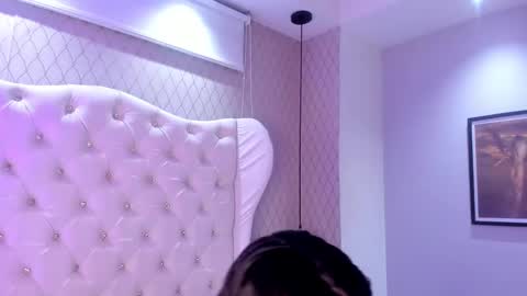 Snapshot of allisonfoster_ chatting on 03/02/25, 01:47 Allison online show from 03/02/25, 01:47