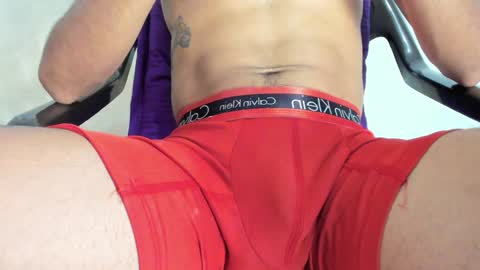 Snapshot of allisonjustingb chatting on 01/12/25, 01:42 AllisonJustin online show from 01/12/25, 01:42