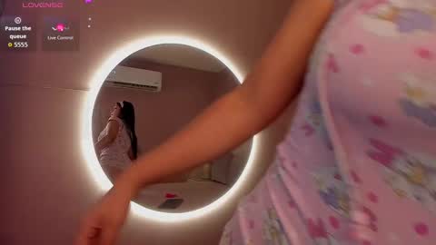 alison  online show from 10/23/25, 10:25