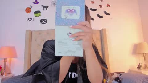 allisson online show from 10/31/25, 12:06