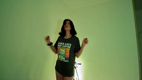 Alli online show from 09/20/25, 05:19