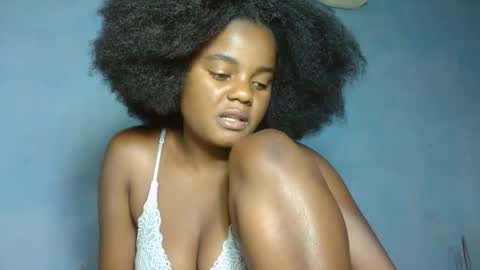 allizida01 online show from 11/27/25, 06:43