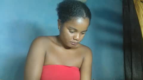 allizida01 online show from 12/01/25, 04:34