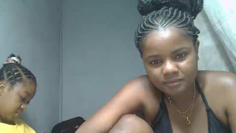 allizida01 online show from 01/05/26, 06:11