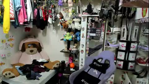 Snapshot of allsson_miller chatting on 07/12/26, 08:33 allsson_miller online show from 07/12/26, 08:33