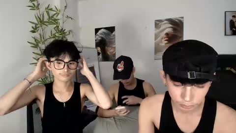Snapshot of alluring_alpha chatting on 05/26/26, 03:46 kim and josh online show from 05/26/26, 03:46
