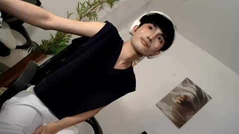 Snapshot of alluring_alpha chatting on 06/20/26, 12:25 kim and josh online show from 06/20/26, 12:25