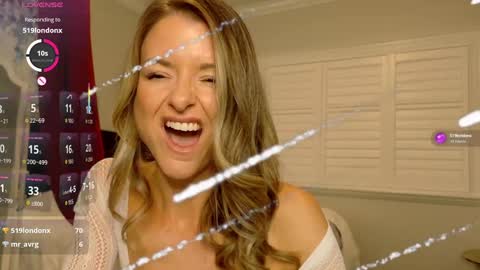 Aurora online show from 10/03/25, 01:46