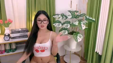 Snapshot of alluring_brianna08 chatting on 06/22/26, 06:16 Brianna online show from 06/22/26, 06:16