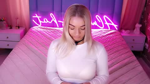 AlwaysHot online show from 04/08/26, 02:33