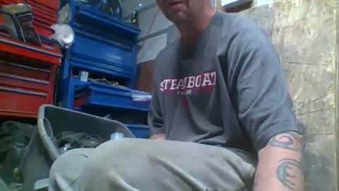 allwolf0323 online show from 10/29/25, 08:21