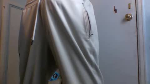 allwolf0323 online show from 11/14/25, 06:17