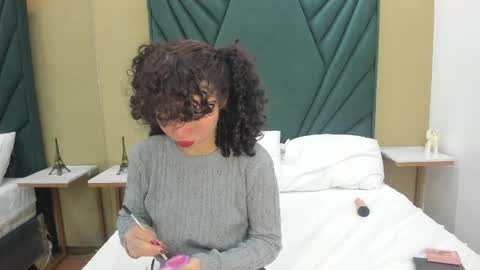 ally_and_noah_ online show from 05/10/26, 11:37