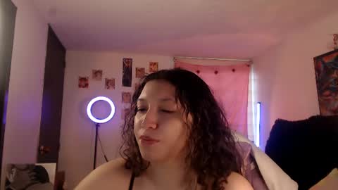 Snapshot of ally_donfort chatting on 06/18/26, 10:25 Ally online show from 06/18/26, 10:25
