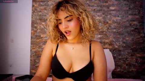 Snapshot of ally_summer chatting on 11/30/25, 09:08 ally_summer online show from 11/30/25, 09:08