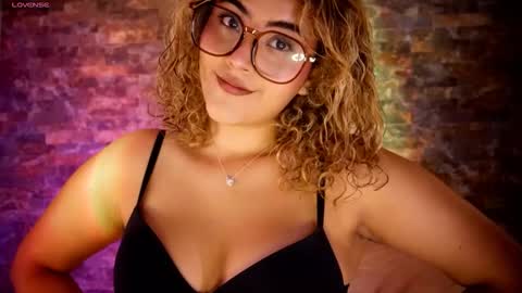 Snapshot of ally_summer chatting on 12/02/25, 02:28 ally_summer online show from 12/02/25, 02:28